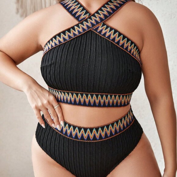 Slaydiva Plus Size Women Leopard & Floral Random Print Criss-Cross Front Halter - Picture 4 of 9